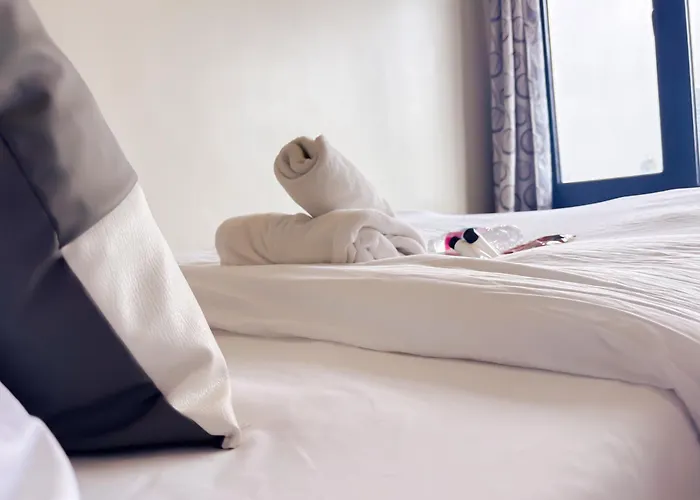 Skyexecutive At Air Residences Makati Wifi Netflix I Air 5155 Apartment