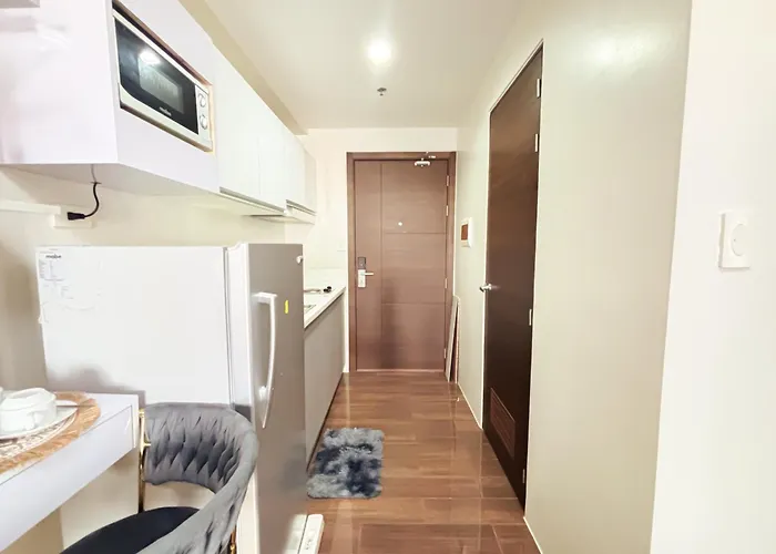 Apartment Skyexecutive At Air Residences Makati Wifi Netflix I Air 5155